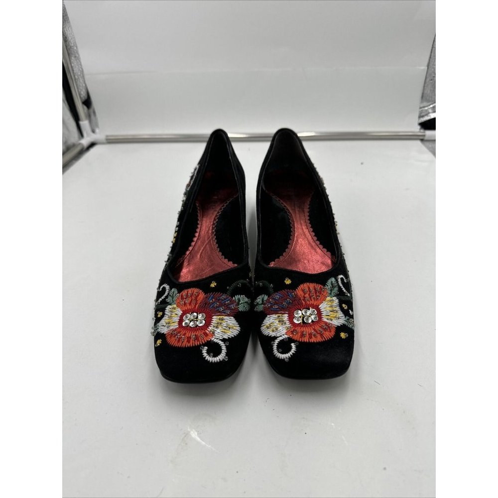 J. RENEE’ 1.5” HEEL SUEDE EMBELLISHED BEADED SHOE Ladies Size 9.5M